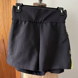 NIKE TECH PACK sz S Black High Waist Woven Shorts AR3016 BROKEN ZIPPER
